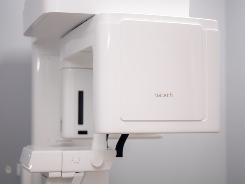 Apex Implant Centers Vatech 3D CT scanner in Elk Grove